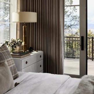 longacre-table-lamp-insitu