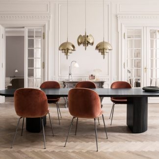 Gubi-Multi-Lite-Pendelleuchte-36-cm-Messing-Messing-3x-ueber-dem-Tisch-Ambiente