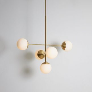 RUBN-ceiling-lord-chandelier-brass-5-opal-glass-globes-medium-suspension-933×1000