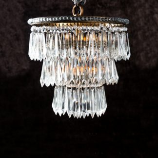 LI 1352 CHANDELIER EVE