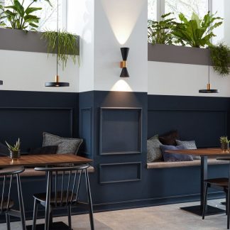 odrey-wall-2-gold-black-wall-lamp-insitu