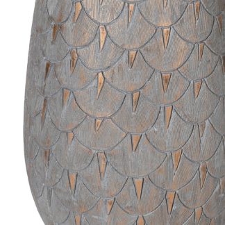CCY016-grey-gold-scalloped-table-lamp-2