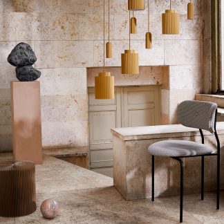 donna_18_pendant_autumn_leaves_insitu