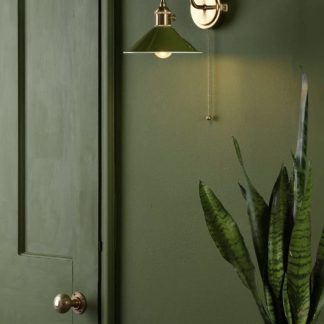 hadano-wall-light-natural-brass-with-olive-green-shade-02