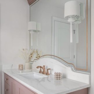 beaumont-medium-tail-sconce-04